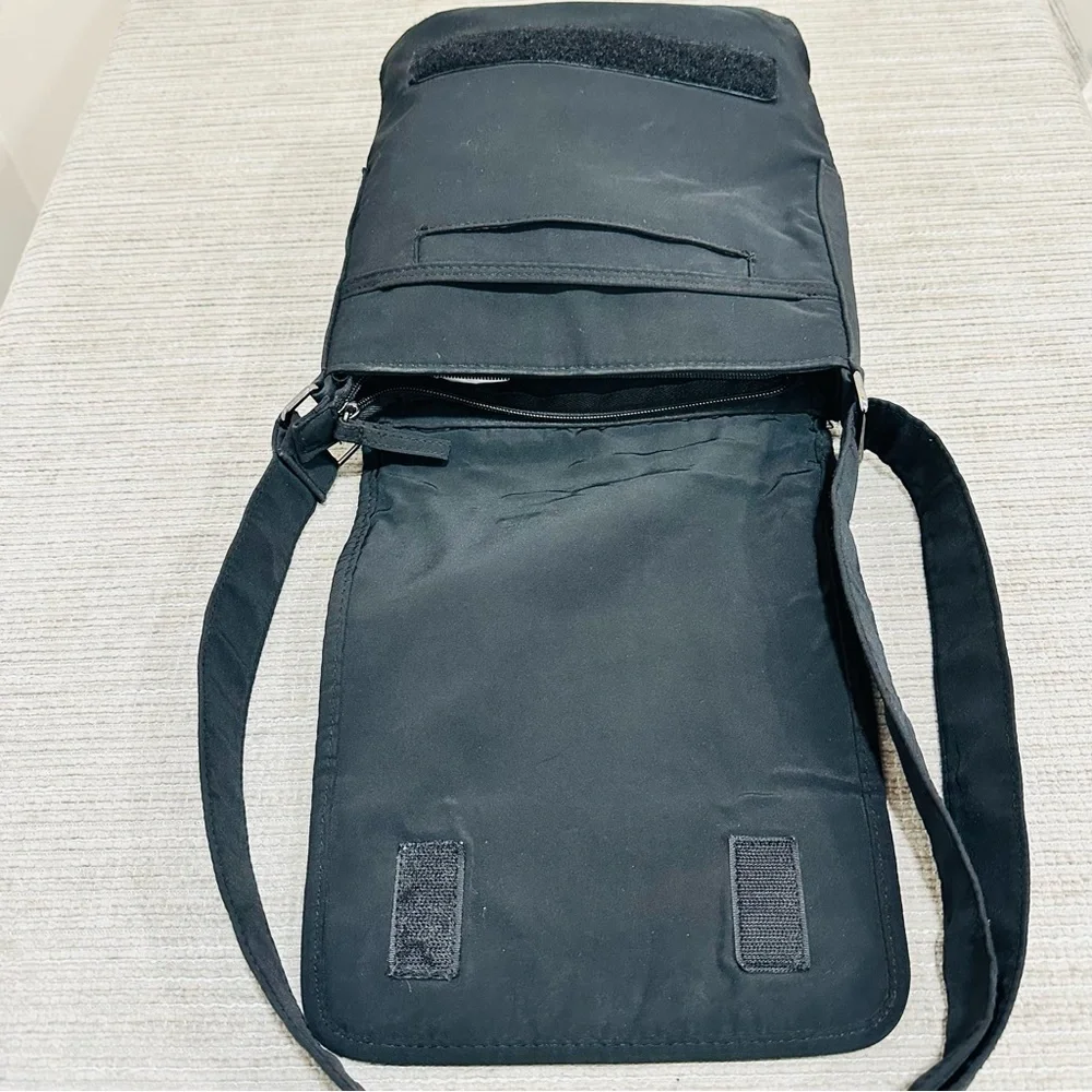 Fossil Crossbody Purse Black Nylon Messenger Bag‎ Y2K Travel Lightweight
